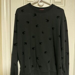 Black Swallow Print Men's Sweater